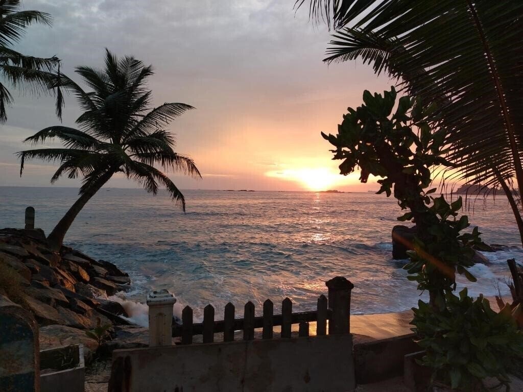 Готель Happy Beach Resort 3*