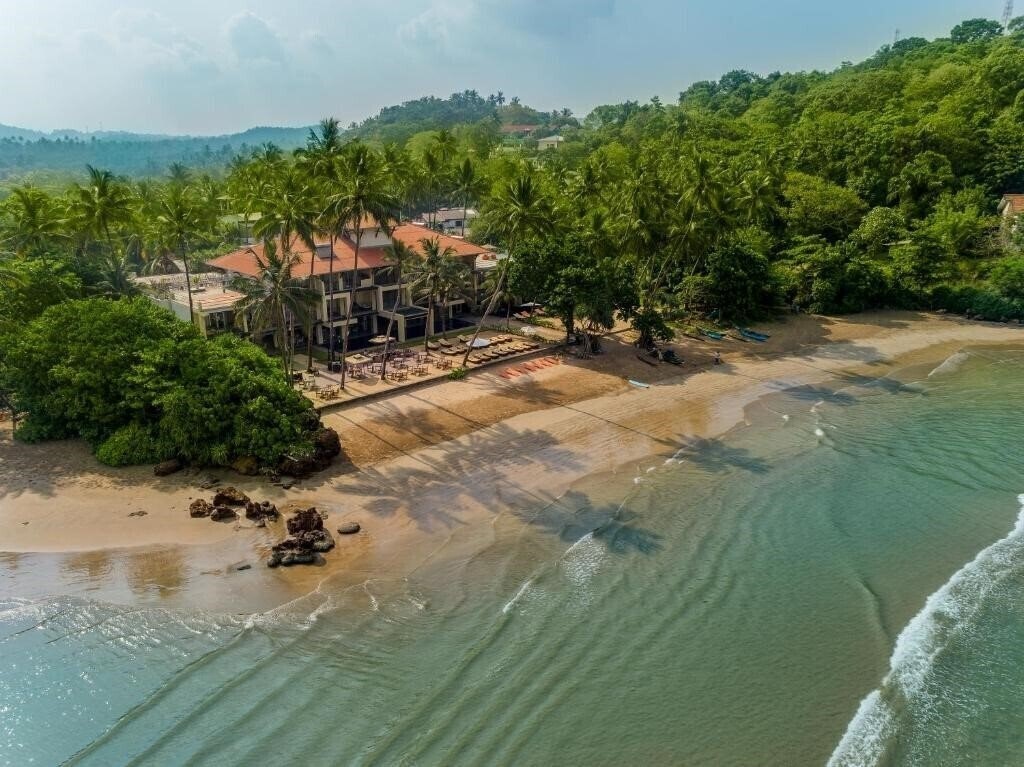 Отель Coco Bay Unawatuna 4*