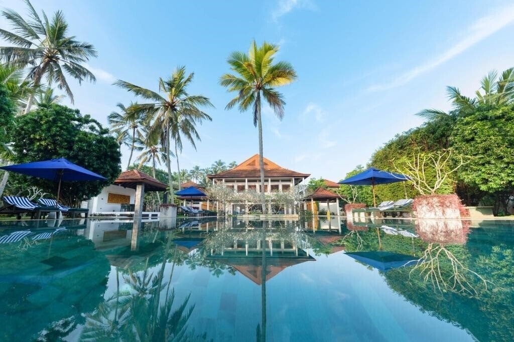 Отель Clove Beach 3*