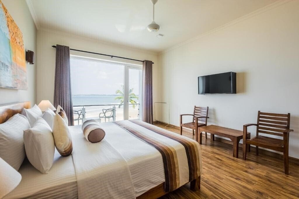 Фото Twenty Two Weligamabay 4*