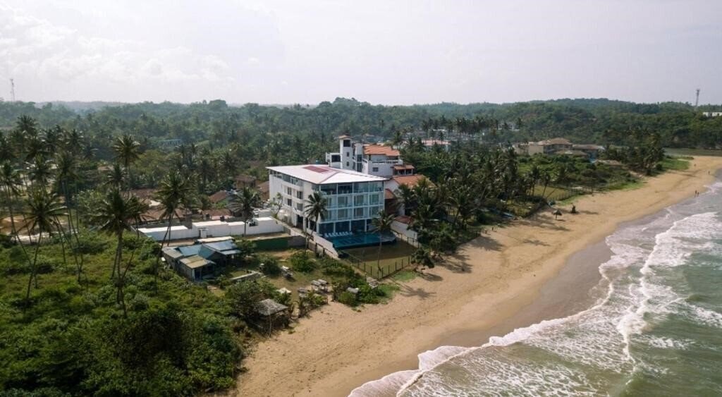 Картинка Twenty Two Weligamabay 4*