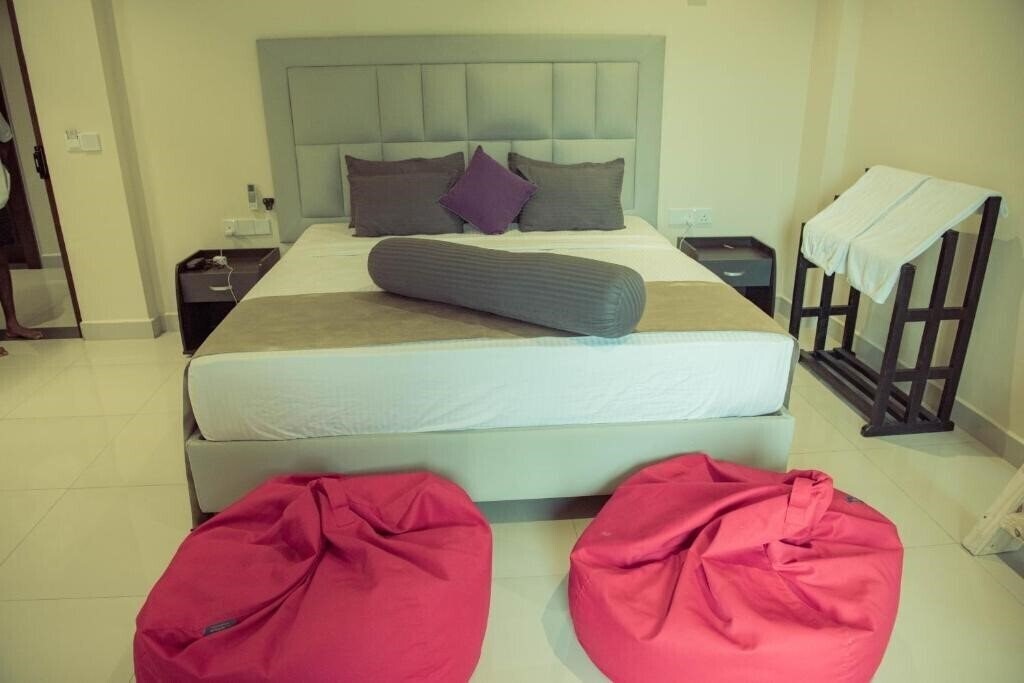 Фотографія Mzion Hotel Weligama 3*