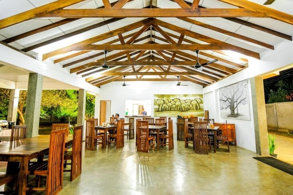 Картинка Jungle Breeze Yala by Forest Trails 3*