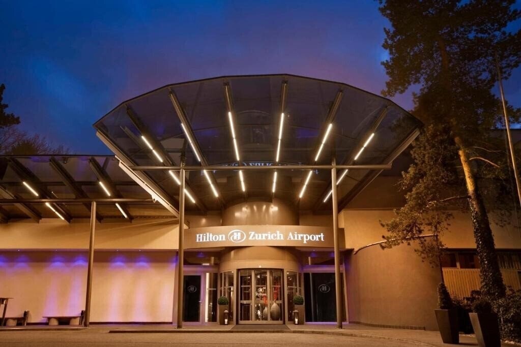 Готель Hilton Zurich Airport 3*