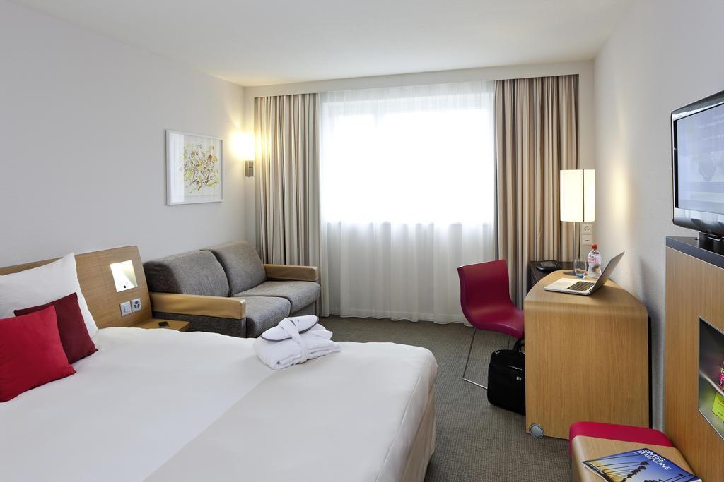 Готель Novotel Zurich City West 4*