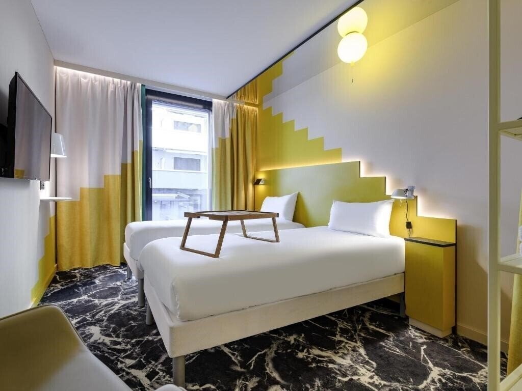 Готель Ibis Styles Zurich City Center 3*