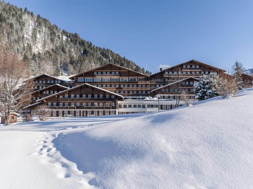 Готель HUUS Gstaad Hotel 4*