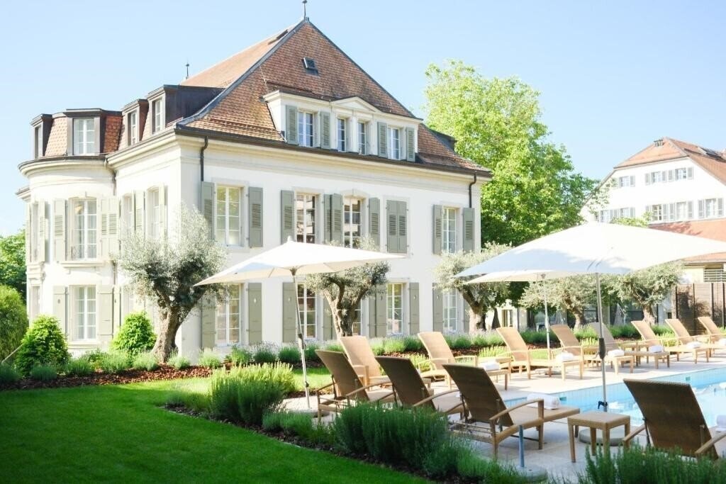 Отель Angleterre & Residence 4*