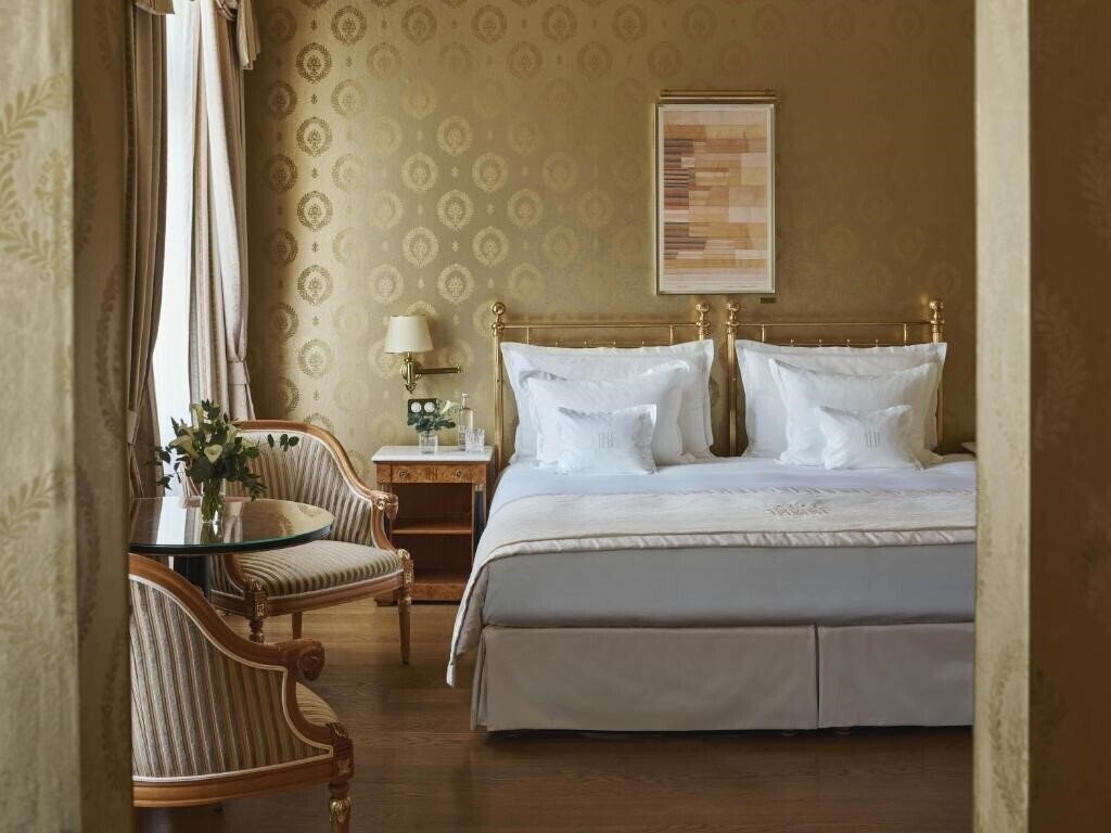 Картинка Grand Hotel National Luzern 5*