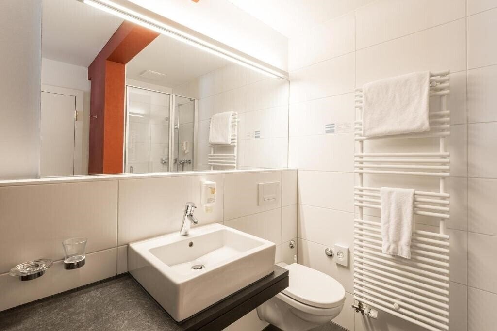 Картинка Hotel Alpina Luzern 3*