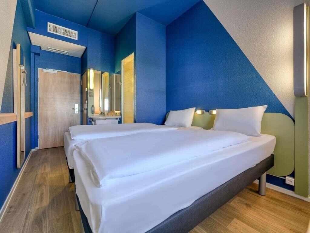 Фото Ibis Budget Luzern City 1*