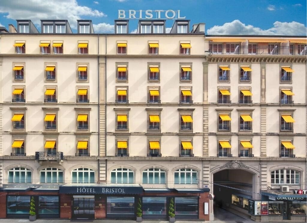 Готель Hotel Bristol 4*