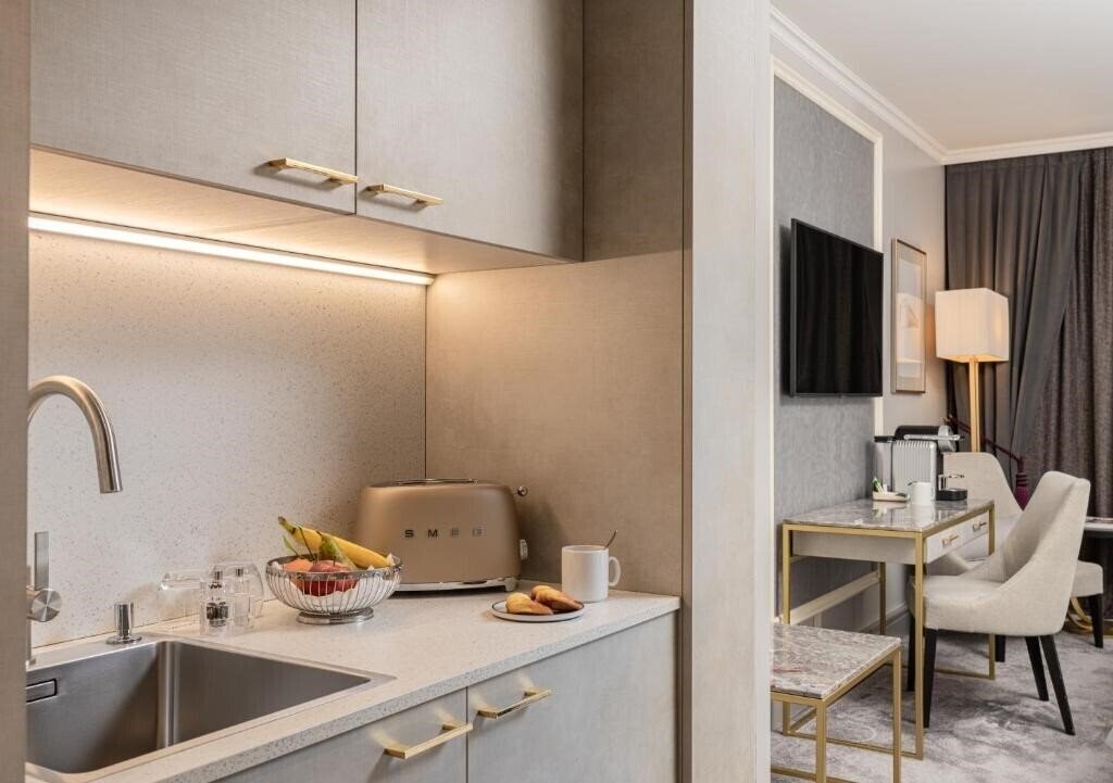 Картинка Hotel Royal by Manotel 4*
