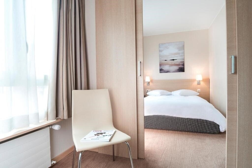 Фото Starling Geneva 4*
