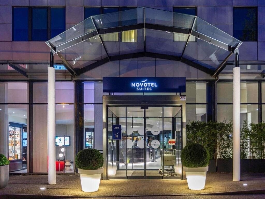 Отель Novotel Suites Geneve Aeroport 4*