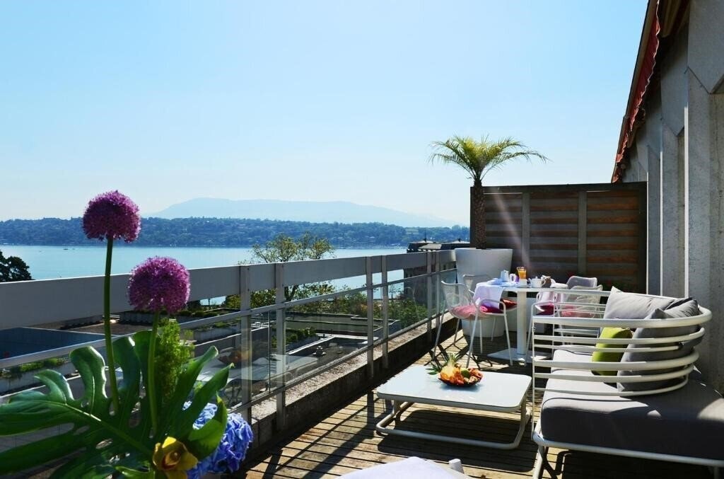 Фото Hotel N'vY by Manotel 4*