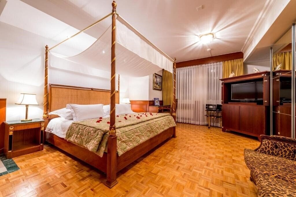 Изображение Hotel Century 4*
