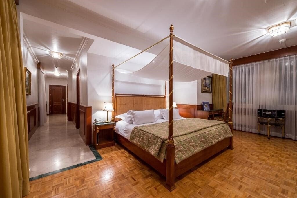Картинка Hotel Century 4*