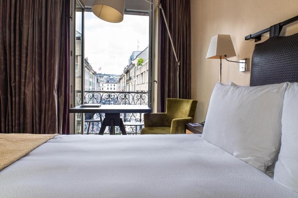 Фотография Eastwest Hotel 4*