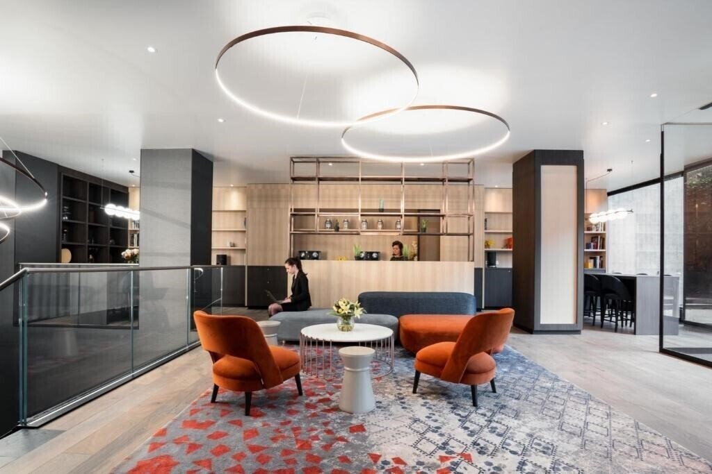 Отель Crowne Plaza Geneva 4*