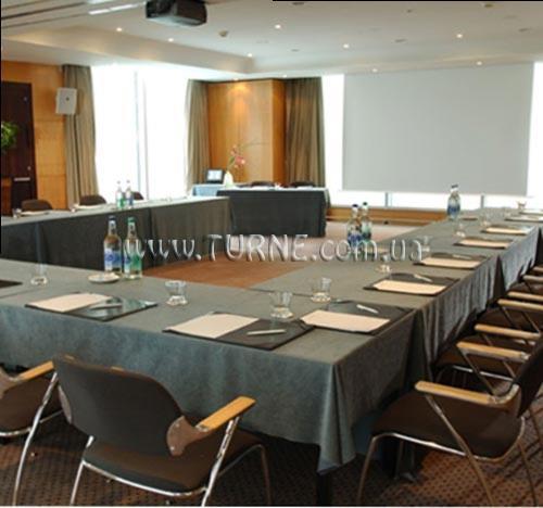 Готель Epsom 4*