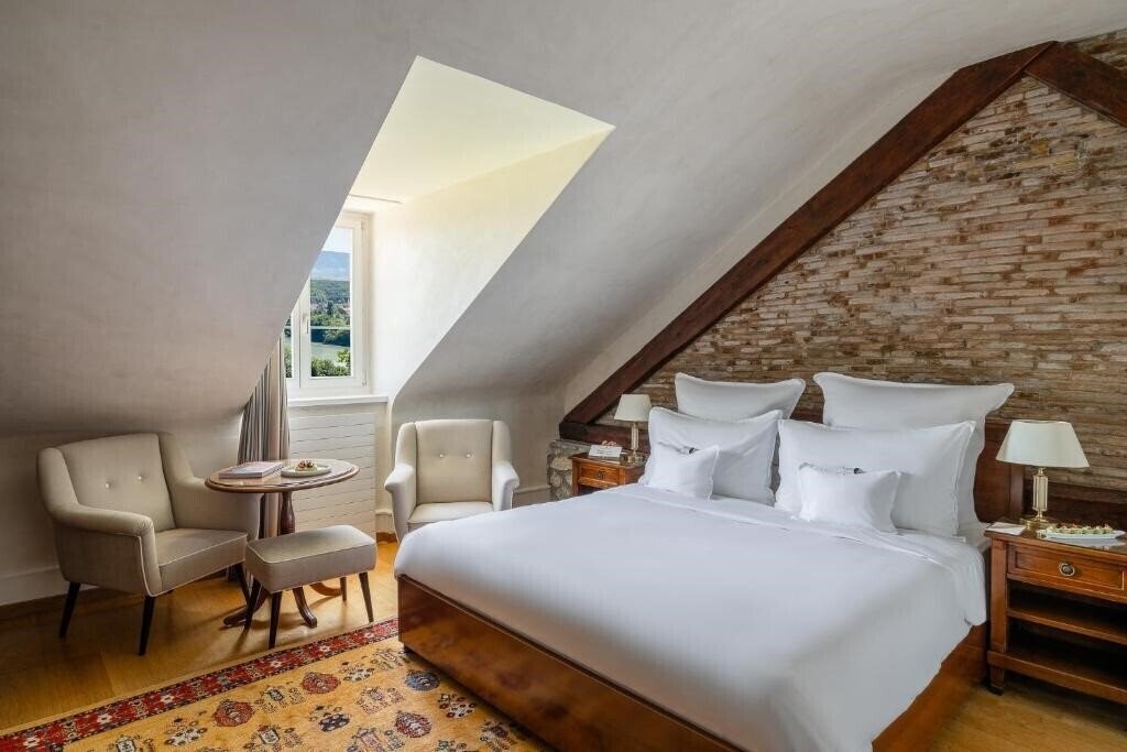 Фото Domaine De Chateauvieux 4*