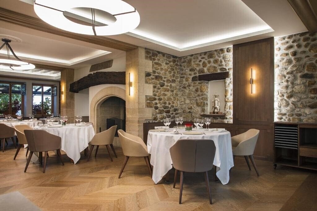 Фотографія Domaine De Chateauvieux 4*