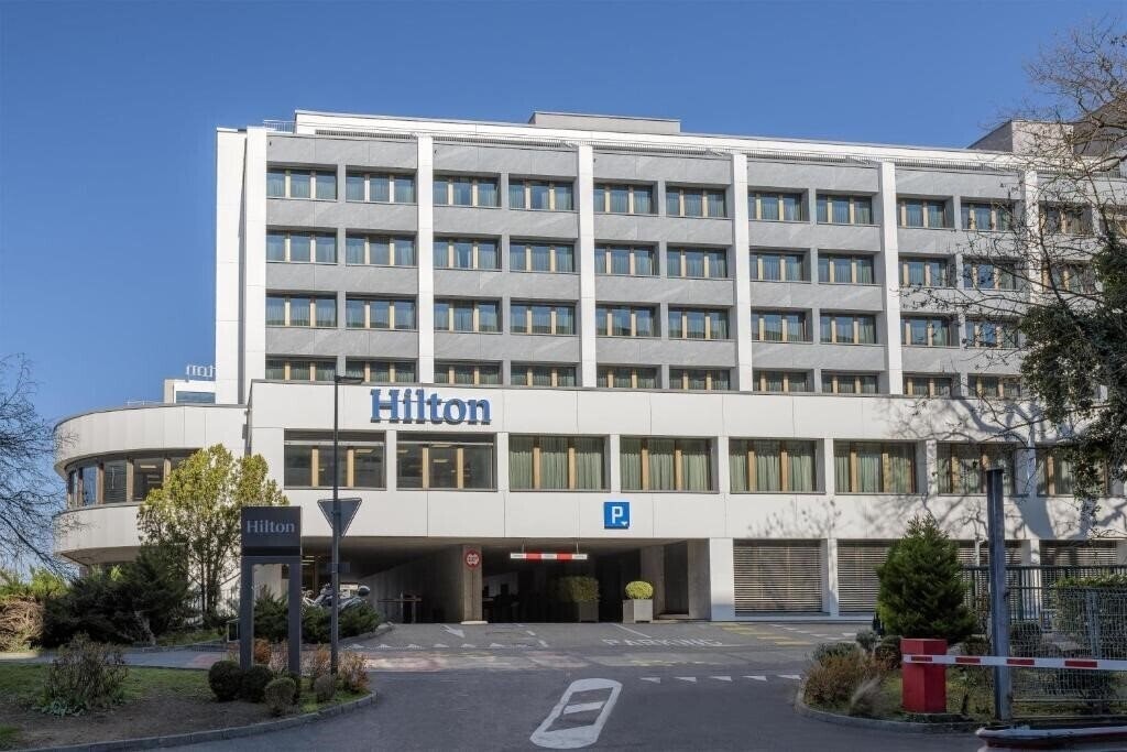Фото Hilton Geneva Hotel & Conference Centre 4*