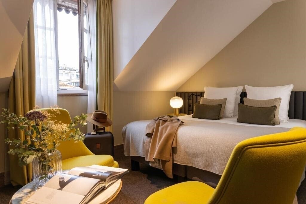 Отель Hotel D Geneva 4*