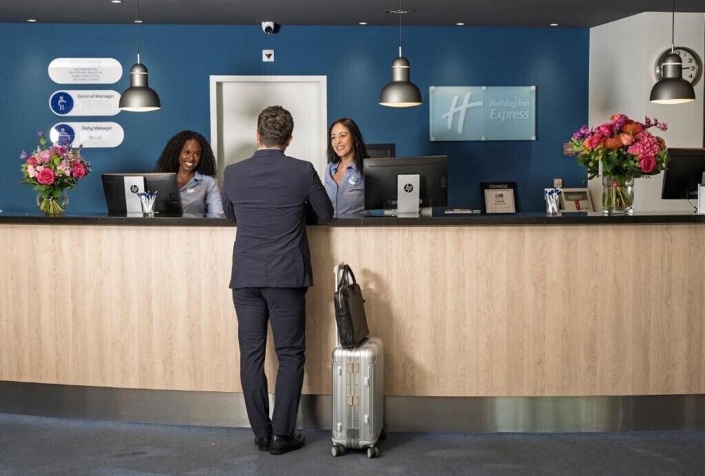Картинка Holiday Inn Express Geneva Airport by IHG 3*