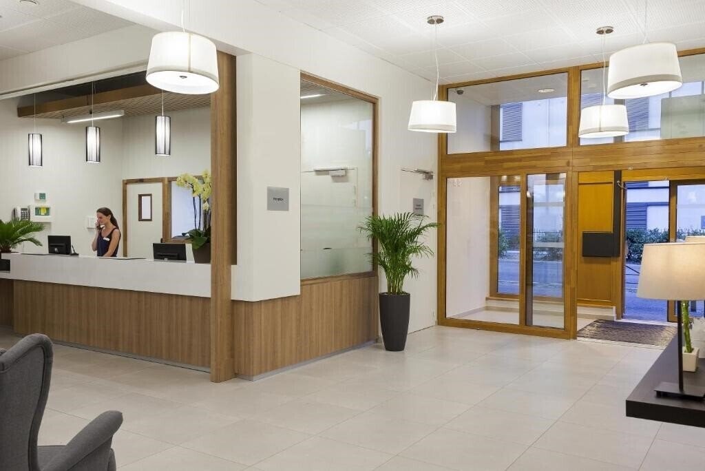 Картинка Neho Suites Porte de Geneve - Gare Annemasse 3*