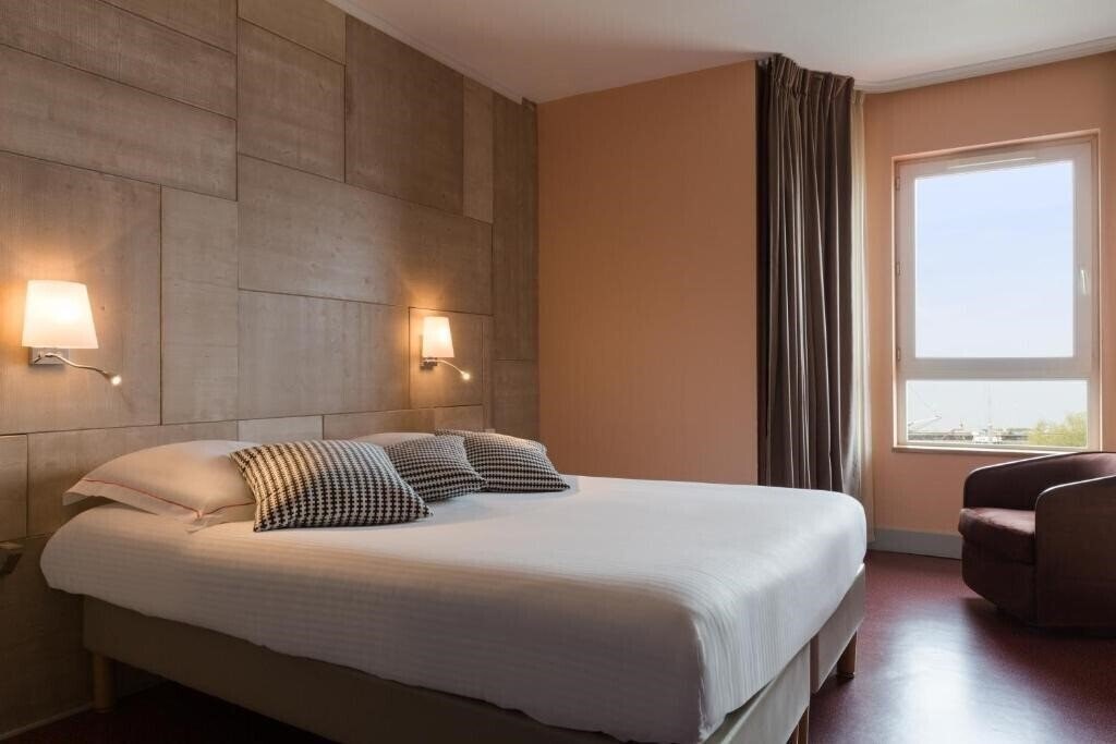 Изображение Hotel Alize Evian 3*