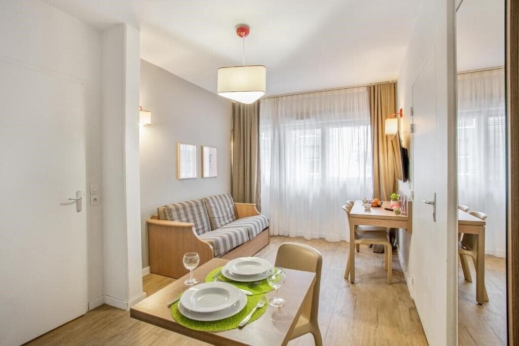 Фотография Appart'City Annemasse Centre Pays de Geneve 3*