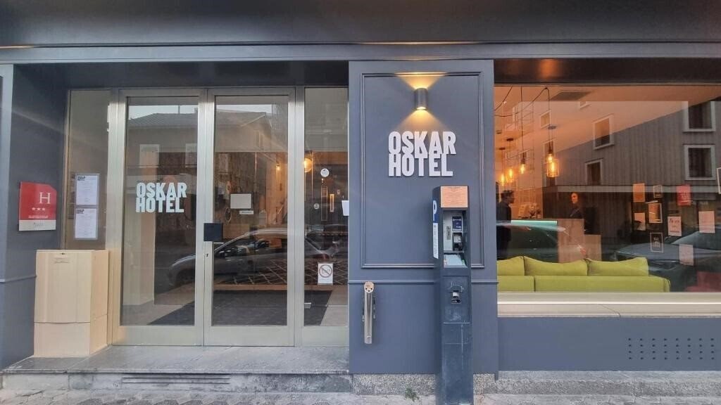 Фото Oskar Hotel 3*