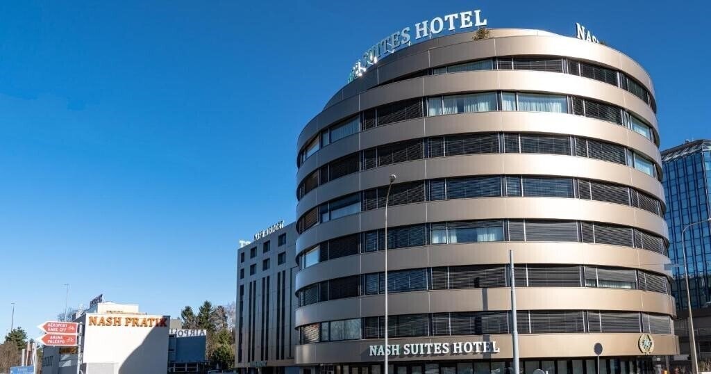 Отель Nash Suites Airport Hotel 4*