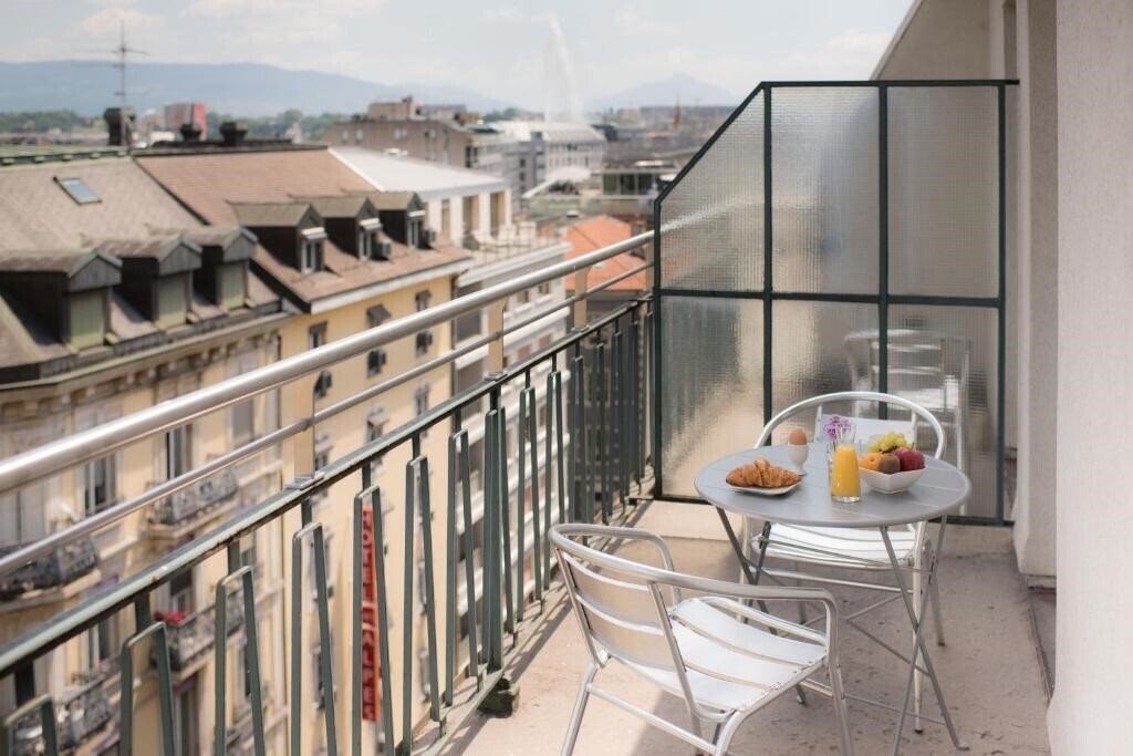 Фото Hotel Montana Geneve 3*