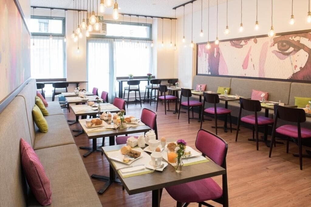 Картинка Hotel Montana Geneve 3*