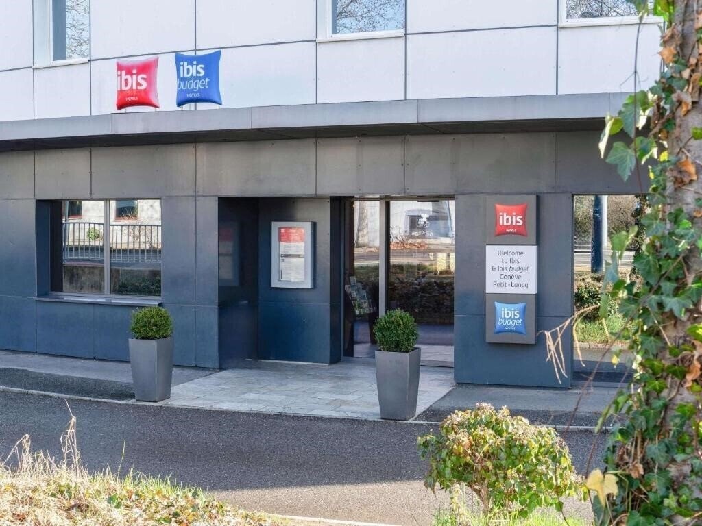 Фото Ibis Budget Geneve Petit Lancy 1*
