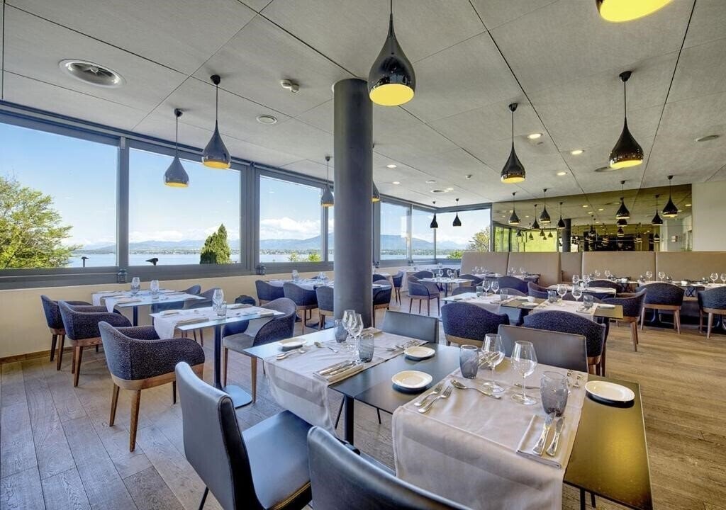 Изображение Lake Geneva Hotel 4*
