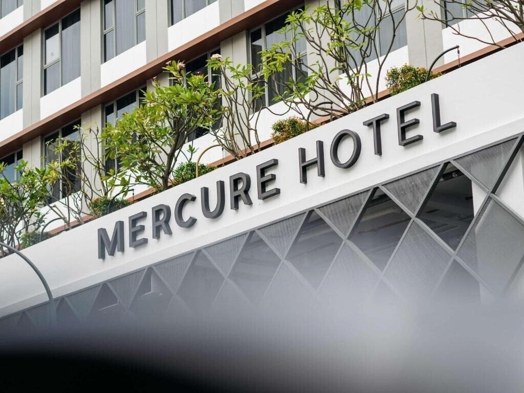 Отель Mercure Singapore Tyrwhitt 4*