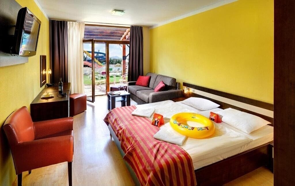 Готель Besenova Hotel 3*