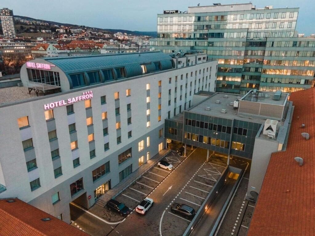Готель Saffron 4*