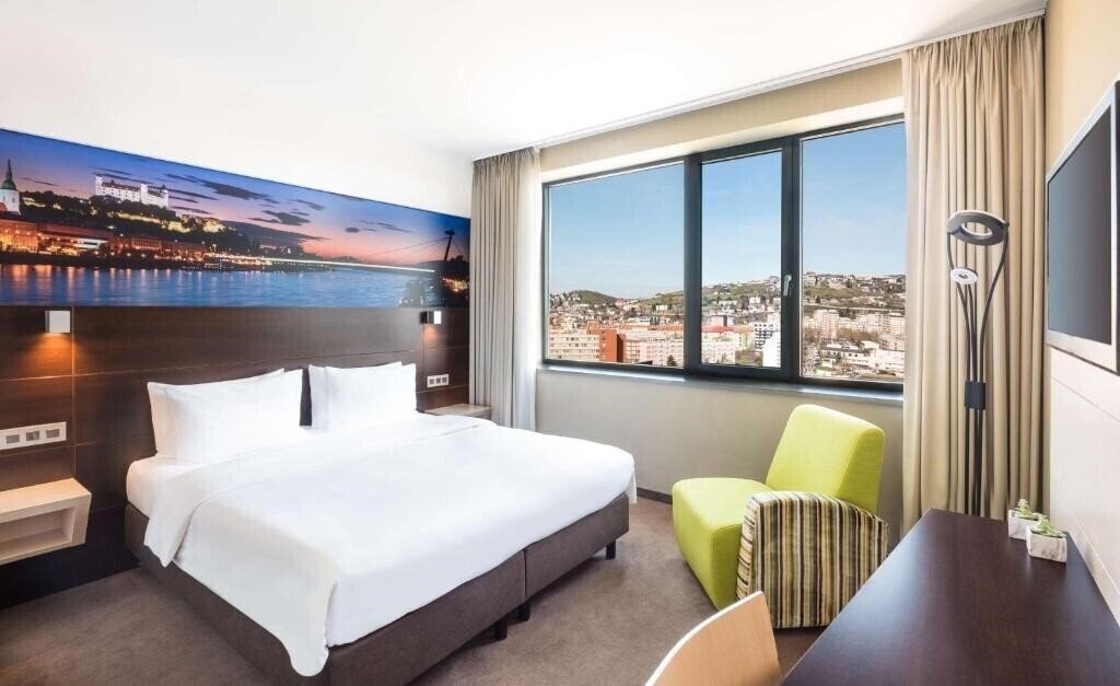 Готель Lindner Hotel Gallery Central 4*