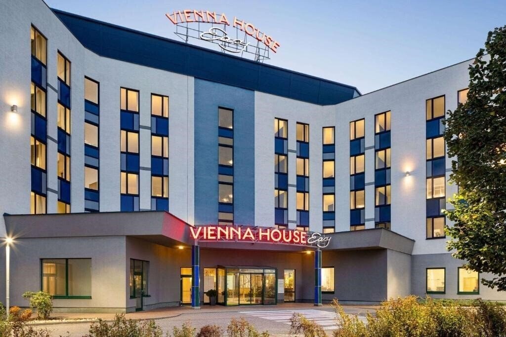 Готель Chopin Airport Hotel 3*