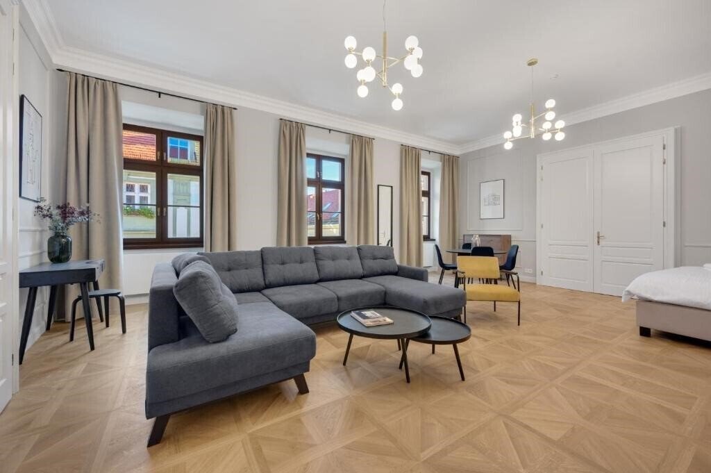Отель Palace apartments 4*
