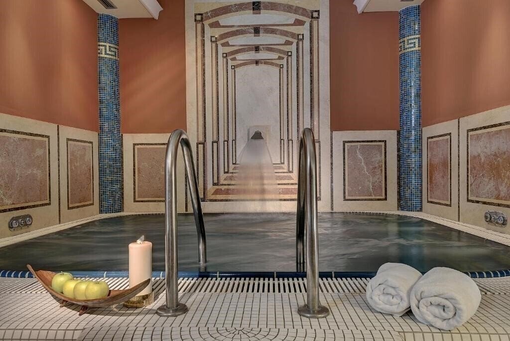 Фото Hotel Marrols Slovakia 5*