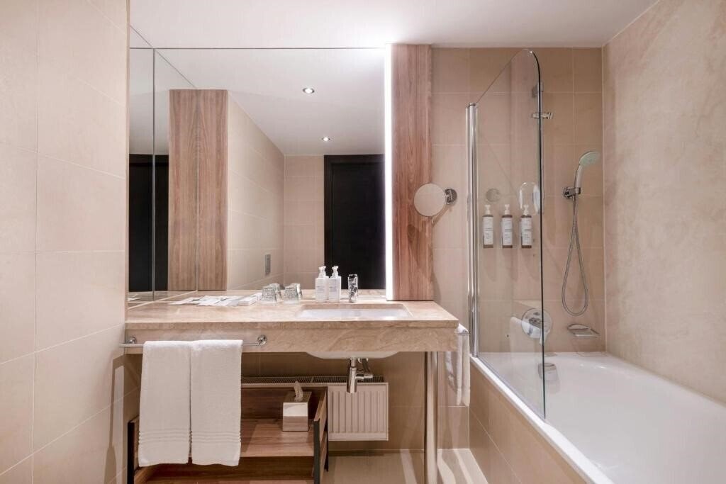 Фотография AC Hotel by Marriott Bratislava Old Town 4*