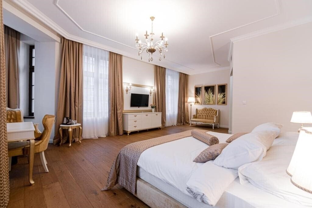 Готель Hotel Michael's Palace 4*