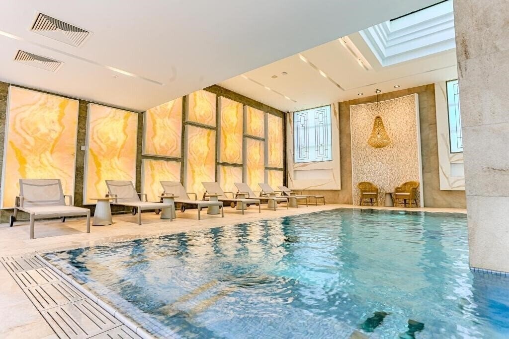 Фотографія Ensana Thermia Palace 5*