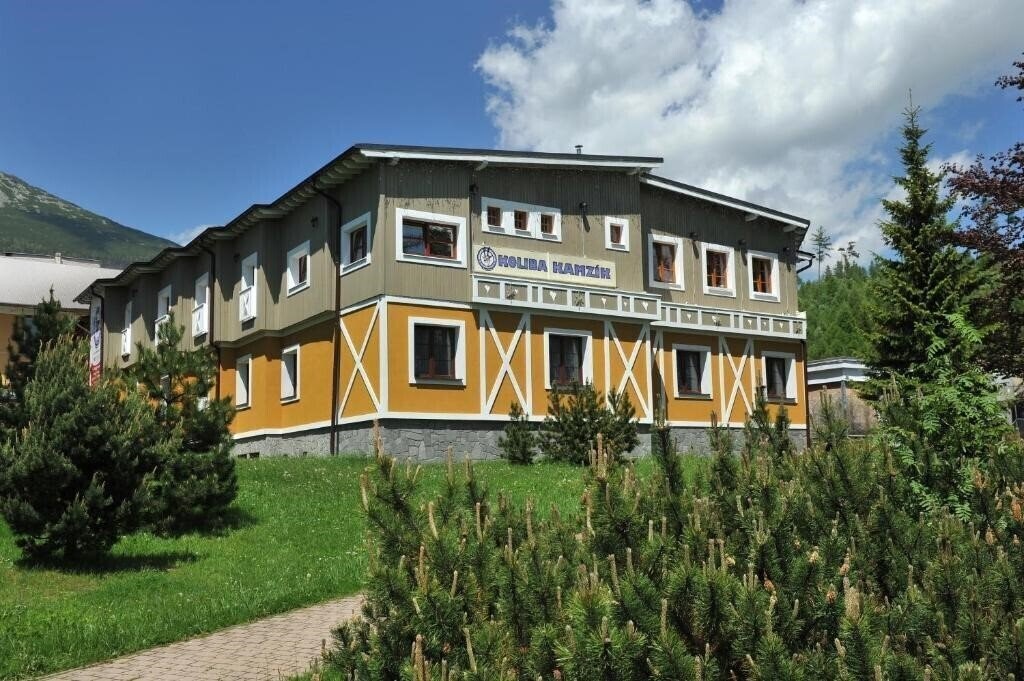 Готель Apartmany Koliba Kamzik 3*